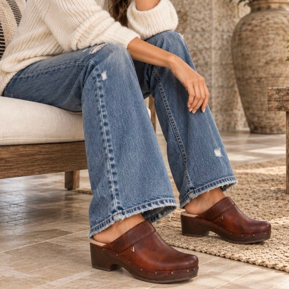 Vionic Kacie Womens Brown Leather Clogs Mules Studded Platform Comfort Sz 10